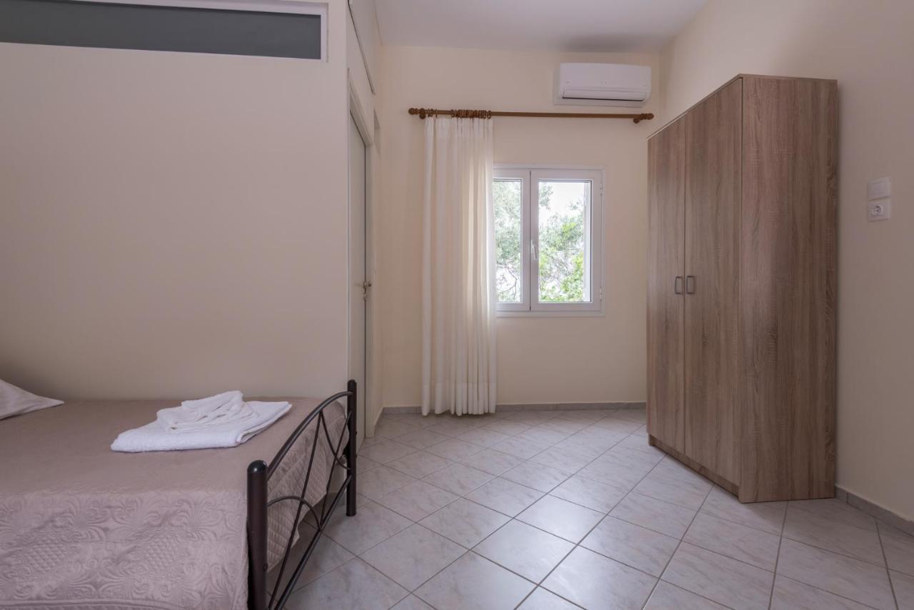 Palm Beach House Sfinarion ภายนอก รูปภาพ